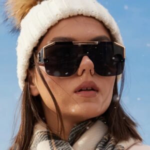 MANNA Trendy Cat Eye Sunglasses - Lightweight Frame with Gradient Lens Options, Polarized for Maximum UV Protection, Perfect for Stylish Outdoor Activities